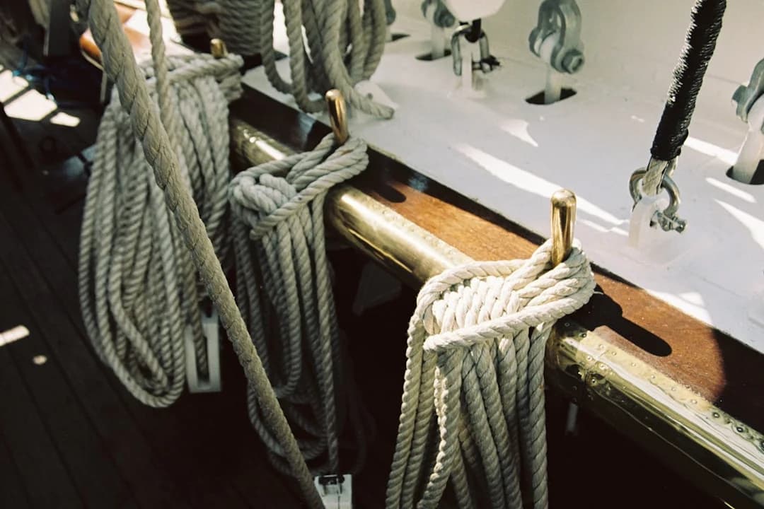 How to Tie Sailing Knots: The 10 Most Useful