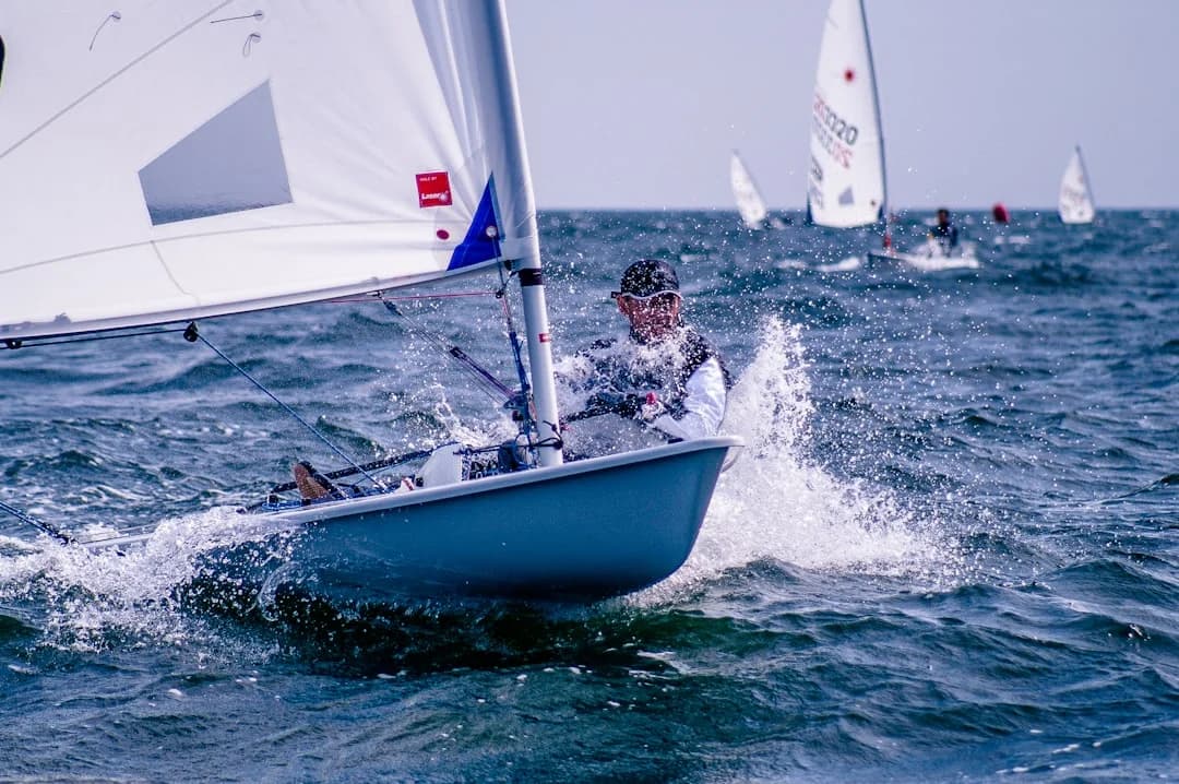 Best Dinghy for Cruising: Size, HP, Davits vs Tow