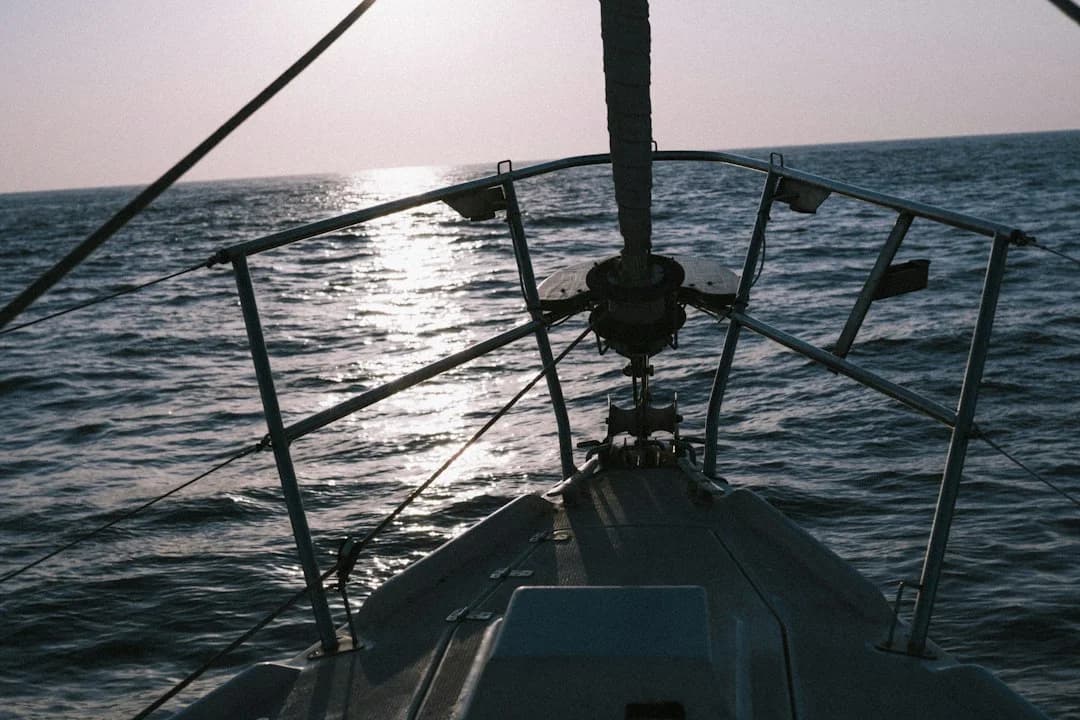 Best Radar Reflector for Sailboat: Active vs Passive