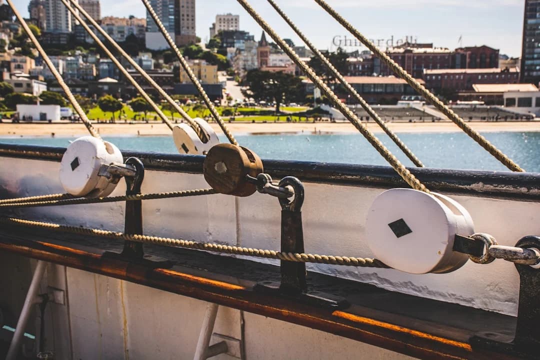 San Francisco Bay Sailing: Winds, Tides & Hazards Guide